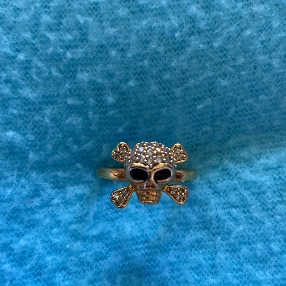 SKULL and crossbones rhinestones gold tone ring size 8